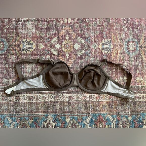 Olga 36DD brown polka dot and lace bra with underwire thick adjustable straps - Picture 4 of 7